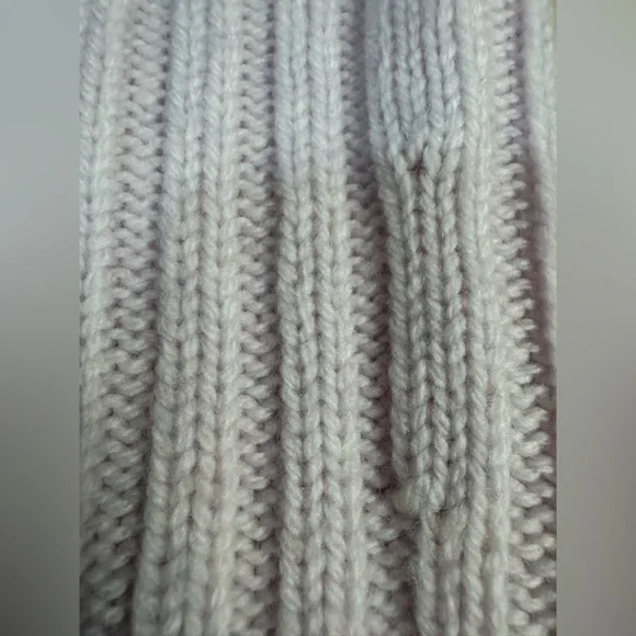 Vince cropped pink wool and cashmere V-Neck Sweater - Picture 9 of 11